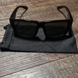 Toros Valley  Black Sunglasses